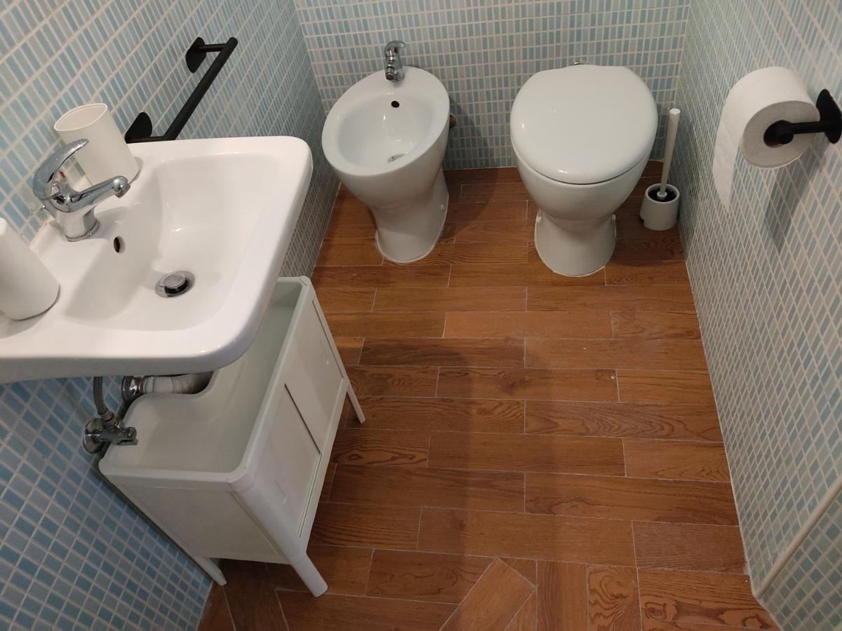 Domus Vacanze Alfieri Manfredonia Bagian luar foto